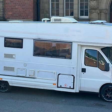 Cool Wheels On The Waterfront Hotel Liverpool Eksteriør billede
